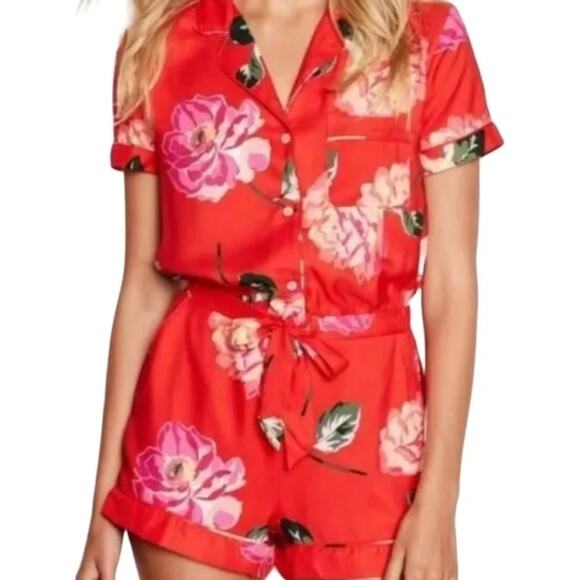 VICTORIA'S SECRET ROMPER JUMPSUIT PAJAMAS RED FLORAL PRINT Size M NWOT - Picture 3 of 8